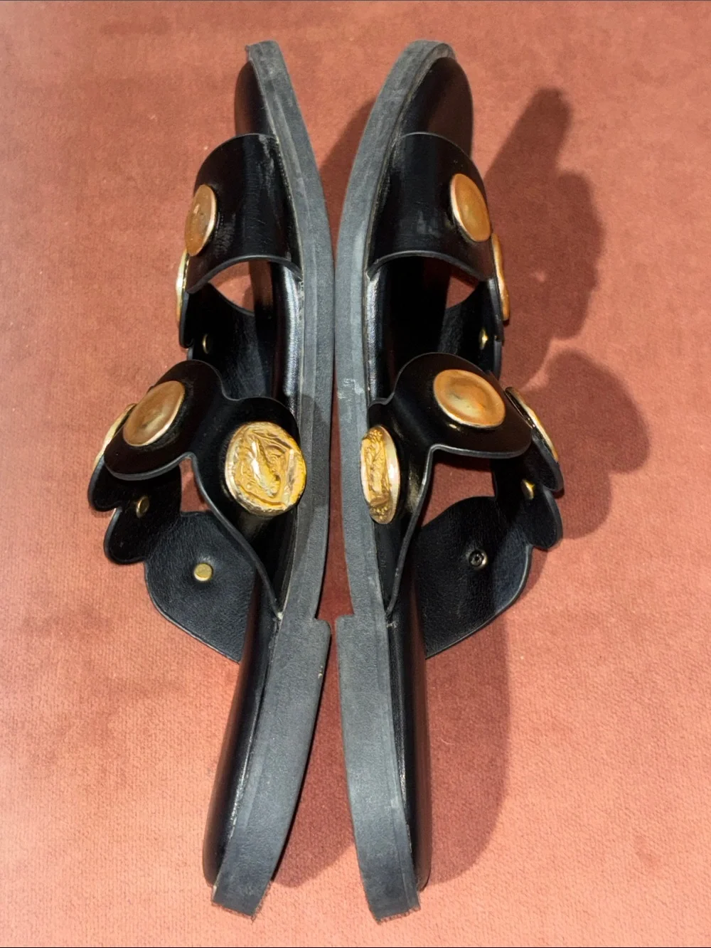 Black/gold medallion slip on slide flat sandals scalloped coin two strap 6.5